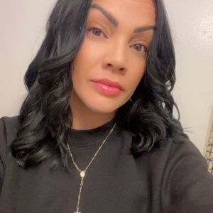 Meet your Posher, Selina